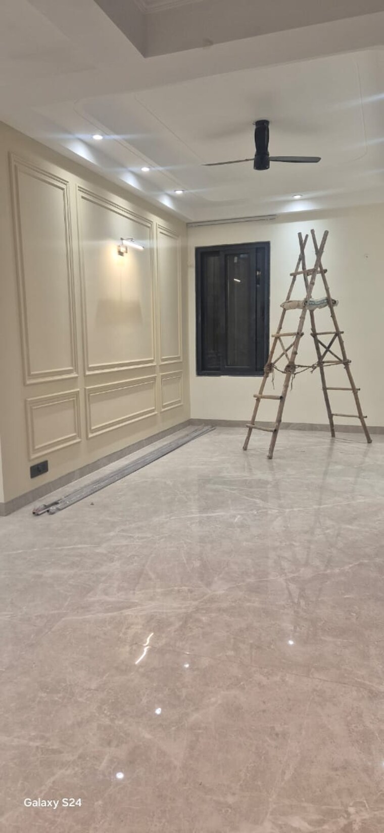 Room, super-mart-1 3 Bedroom 2070 Sq.Ft. Builder Floor In Sector 27 Gurgaon 9380830