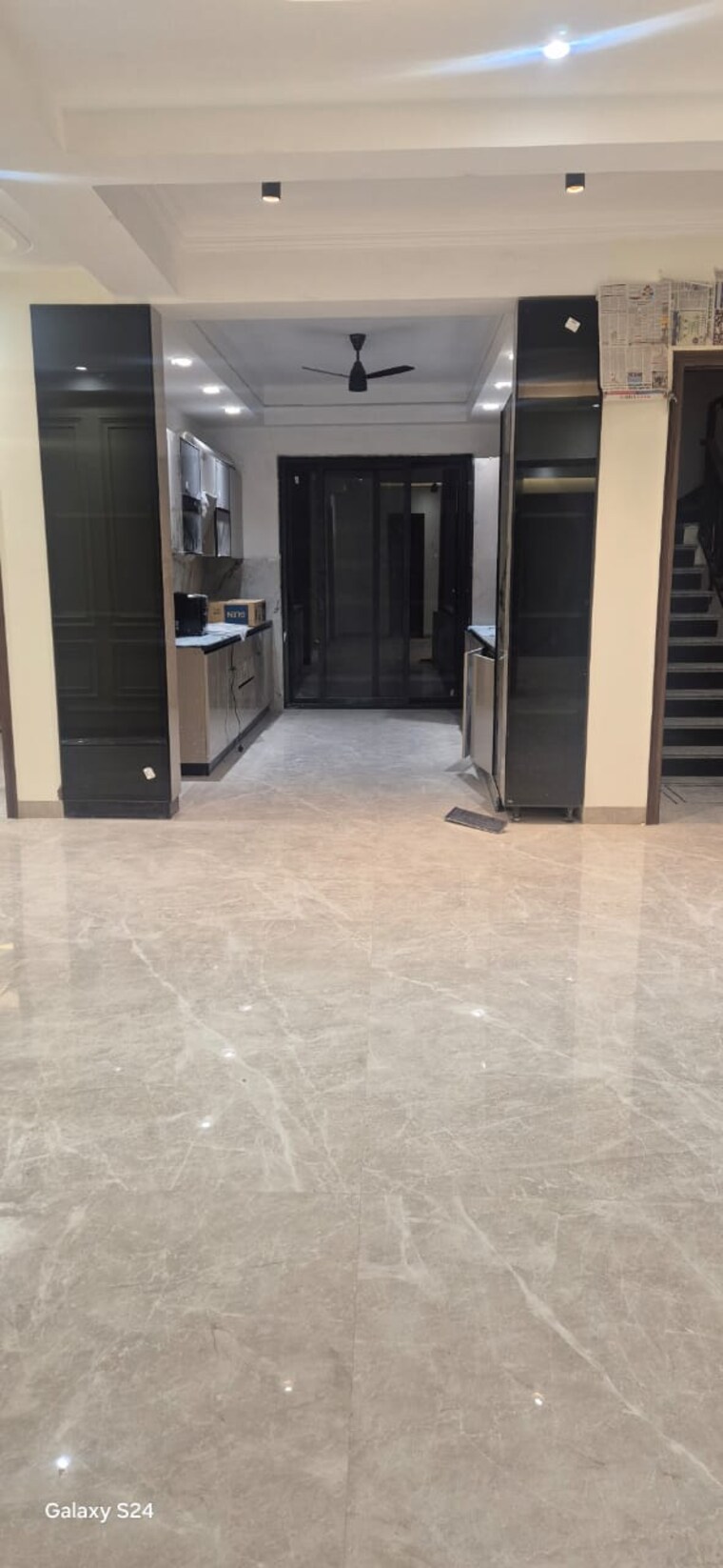 Room, super-mart-1 3 Bedroom 2070 Sq.Ft. Builder Floor In Sector 27 Gurgaon 9380830