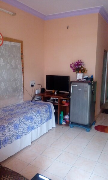 Bedroom in 1.5 BHK Independent House at Halasuru – for Rent