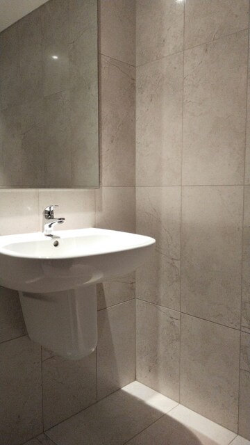 Bathroom in 6 BHK Penthouse at Panchshil Towers, Kharadi – for Sale