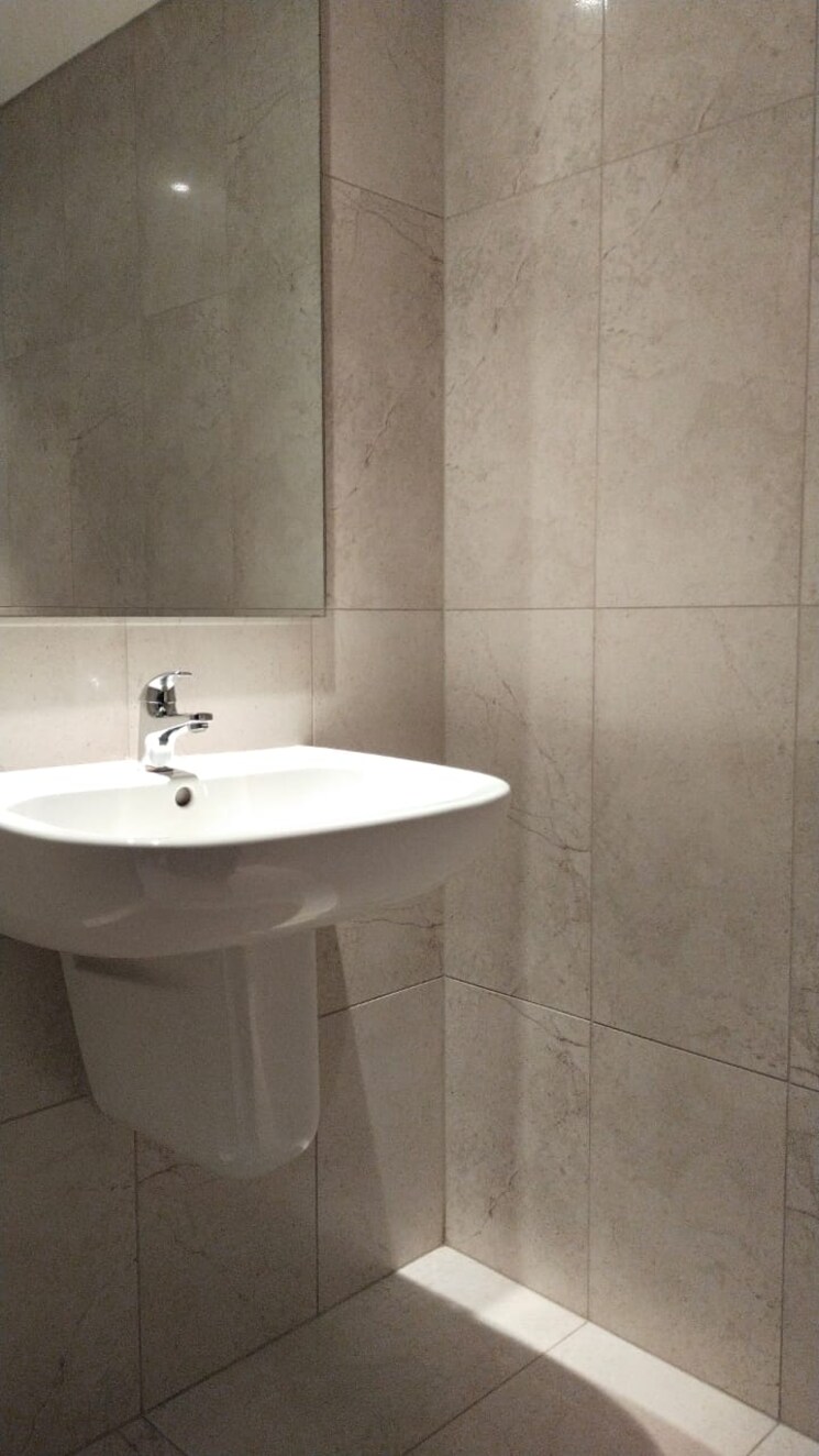 Bathroom, panchshil-towers 6 Bedroom 6214 Sq.Ft. Penthouse In Kharadi Pune 9380847