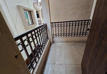 Balcony in 4 BHK Independent House at New Vip Road – for Rent