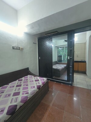 Bedroom in 1.5 BHK Apartment at Shami Vasant Vihar CHS Ltd, Vasant Vihar – for Rent