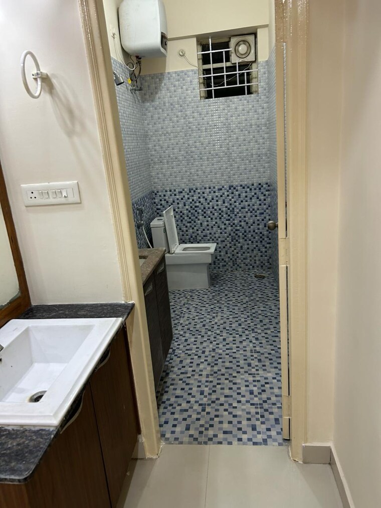 Bathroom, srinis-viviana 3 Bedroom 1680 Sq.Ft. Apartment In Sarjapur Road Bangalore 9380895