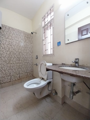 Bathroom in 3 BHK Apartment at Unitech Fresco, Sector 50 – for Rent