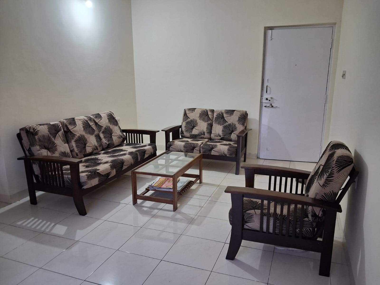 2 BHK Apartment For Rent in Gulmohar Royal