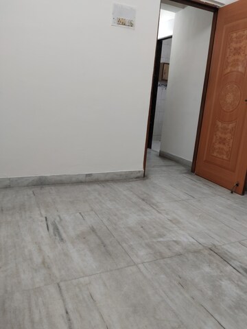 Room in 1 BHK Apartment at Seawoods – for Rent