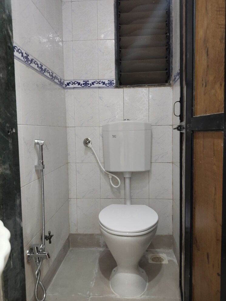 Bathroom, seawoods 1 Bedroom 400 Sq.Ft. Apartment In Seawoods Navi Mumbai 9380921