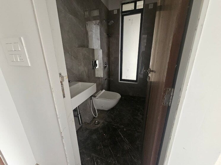 Bathroom, matunga west 2 Bedroom 747 Sq.Ft. Apartment In Matunga West Mumbai 9380917