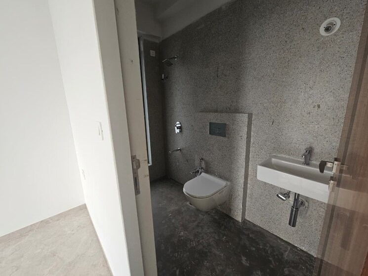 Bathroom, matunga west 2 Bedroom 747 Sq.Ft. Apartment In Matunga West Mumbai 9380917