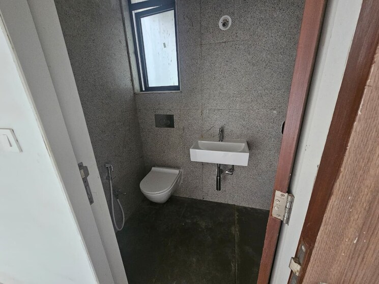 Bathroom, matunga west 2 Bedroom 747 Sq.Ft. Apartment In Matunga West Mumbai 9380917