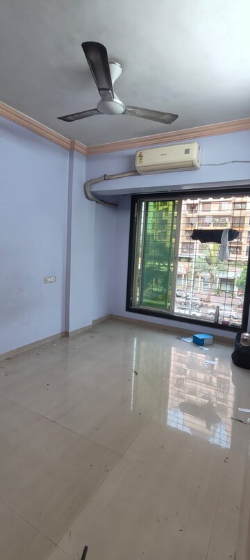 Room in 1 BHK Apartment at Seawoods – for Rent