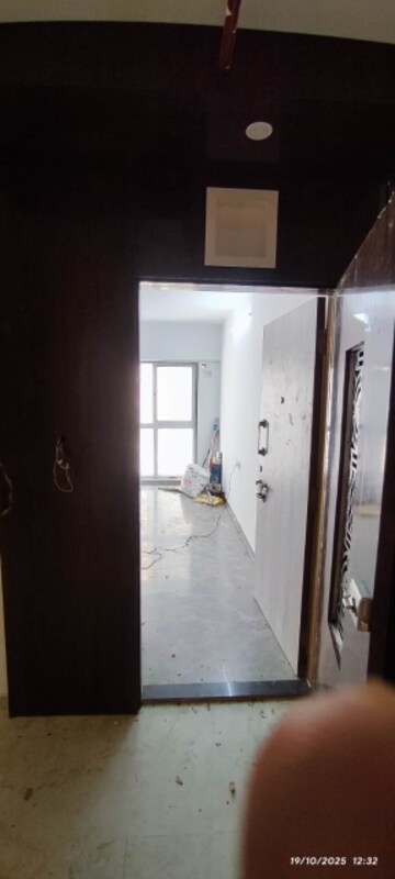 Building Lobby in 1 BHK Builder Floor at Shraddha Evoque, Bhandup West – for Rent