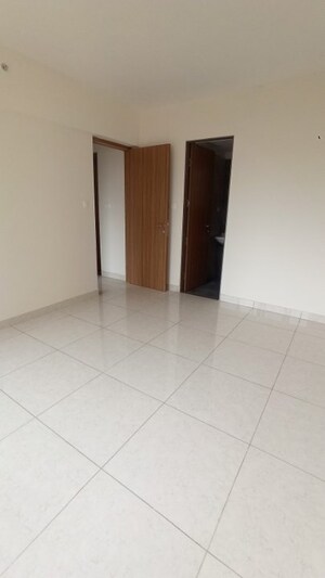 Room in 2 BHK Apartment at Nanded City, Sinhagad Road – for Sale