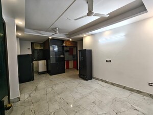 Room in 2 BHK Builder Floor at Malviya Nagar – for Rent