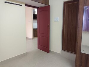 Room in 2 BHK Builder Floor at Ejipura – for Rent