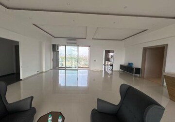 Team Area in 4 BHK Apartment at MJ 81 Aureate, Bandra West – for Sale