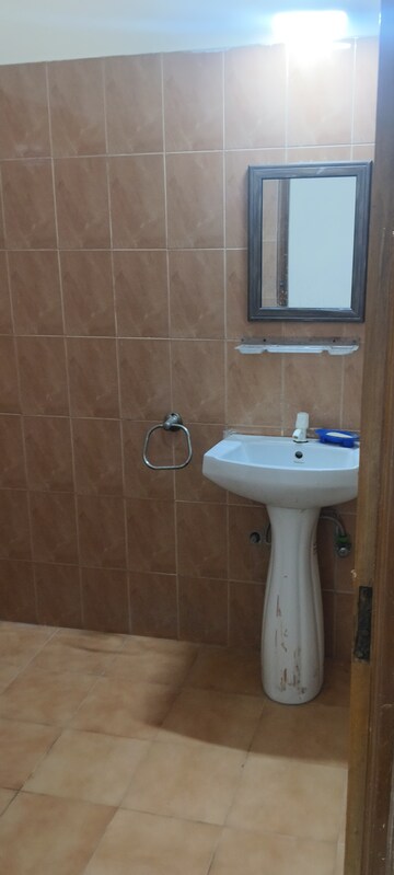 Master Bedroom in 3 BHK Villa at RWA Apartments Sector 50, Sector 50 – for Rent