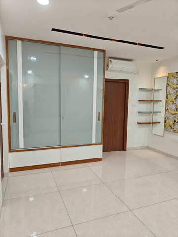 Room in 3 BHK Apartment at Golf Edge, Gachibowli – for Rent