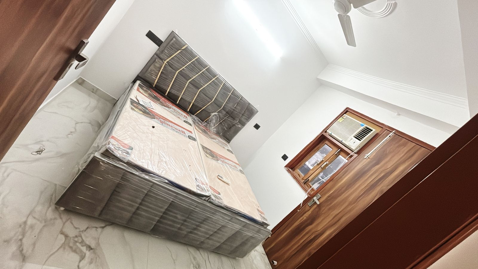 1 BHK + Study Room Builder Floor For Rent in Saket 