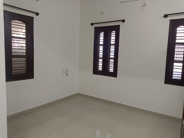 Room in 2 BHK Apartment at Koramangala – for Rent