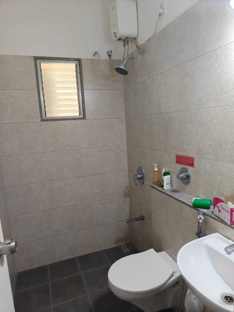 Bathroom, shela 3 Bedroom 1550 Sq.Ft. Apartment In Shela Ahmedabad 9381008