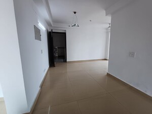 Room in 3 BHK Apartment at Gaur Saundaryam, Tech Zone 4 Greater Noida – for Rent