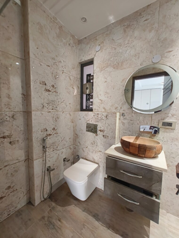 Bathroom, greater kailash i 3 Bedroom 1800 Sq.Ft. Apartment In Greater Kailash I Delhi 9381015