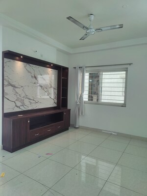 Room in 2 BHK Apartment at Prestige High Fields, Gachibowli – for Rent