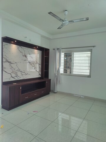 Room in 2 BHK Apartment at Prestige High Fields, Gachibowli – for Rent