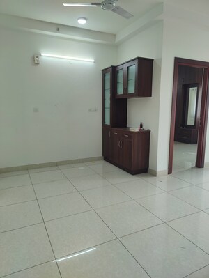 Room in 2 BHK Apartment at Prestige High Fields, Gachibowli – for Rent