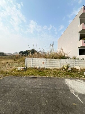  Plot For Sale in Sushant Golf City