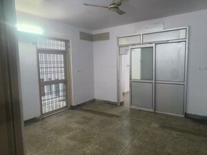 Room in 4 BHK Independent House at Indira Nagar – for Rent