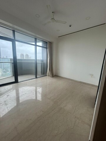 Room in 3 BHK Apartment at Omkar 1973, Worli – for Rent