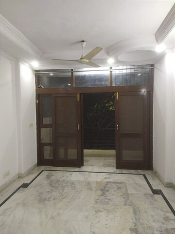 2 BHK Builder Floor For Rent in Chittaranjan Park