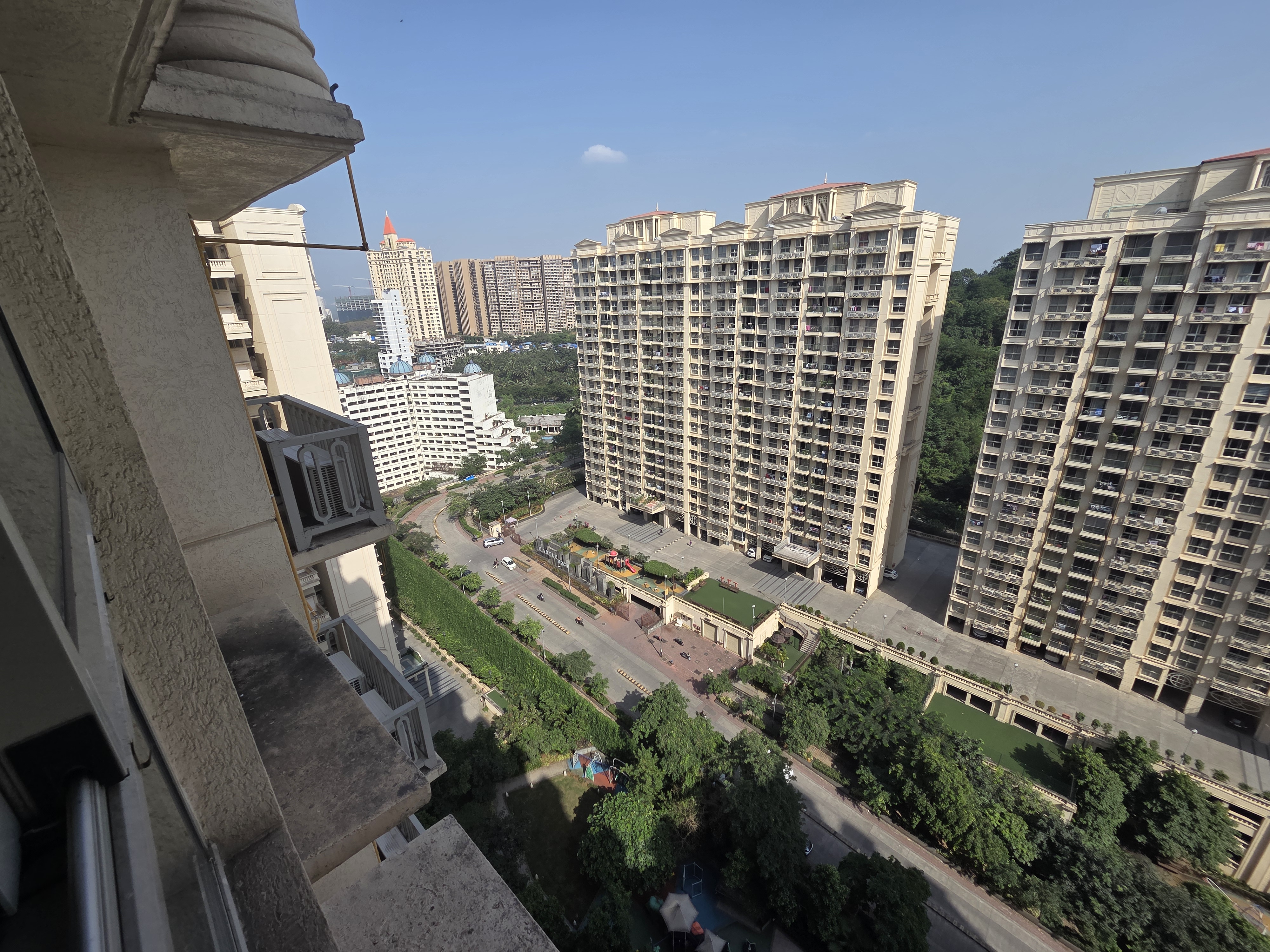 1 BHK 379 Sq.Ft. Apartment in Hiranandani Regent Hill