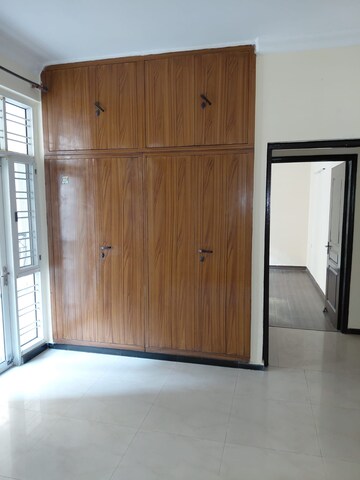 Room in 3 BHK Apartment at Gaurs Siddhartham, Siddharth Vihar – for Sale