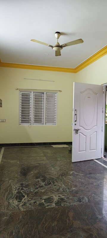 Room in 2 BHK Apartment at Indiranagar – for Rent