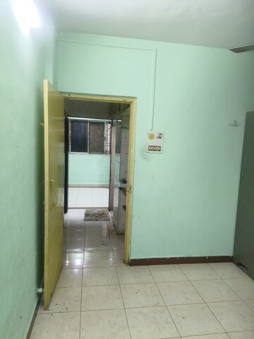 Room in 2 BHK Apartment at Nebula Darshan, Kalyan West – for Rent