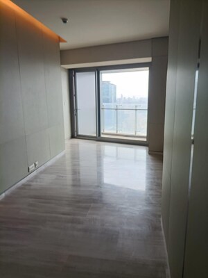 Room in 3 BHK Apartment at Lodha The World Towers World One Tier 2, Worli – for Rent