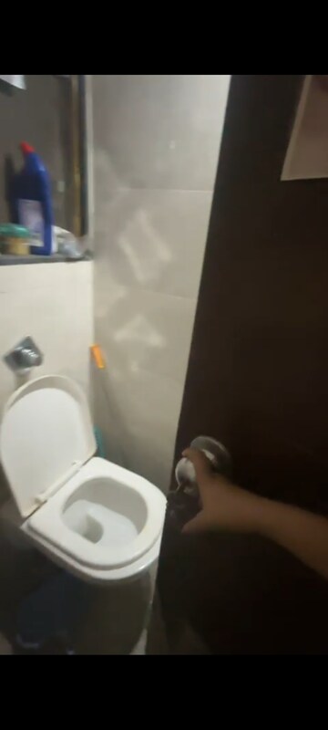 Furnished Amenities in 1 BHK Apartment at Kurla East – for Rent