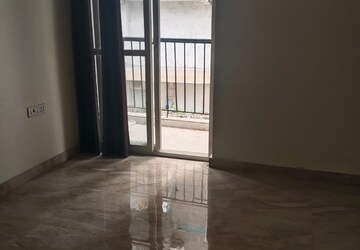 Room in 3 BHK Apartment at Vasant Kunj – for Sale