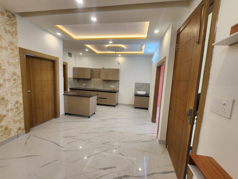  Parking, indira nagar 3.5 Bedroom 1000 Sq.Ft. Independent House In Indira Nagar Lucknow 9381170
