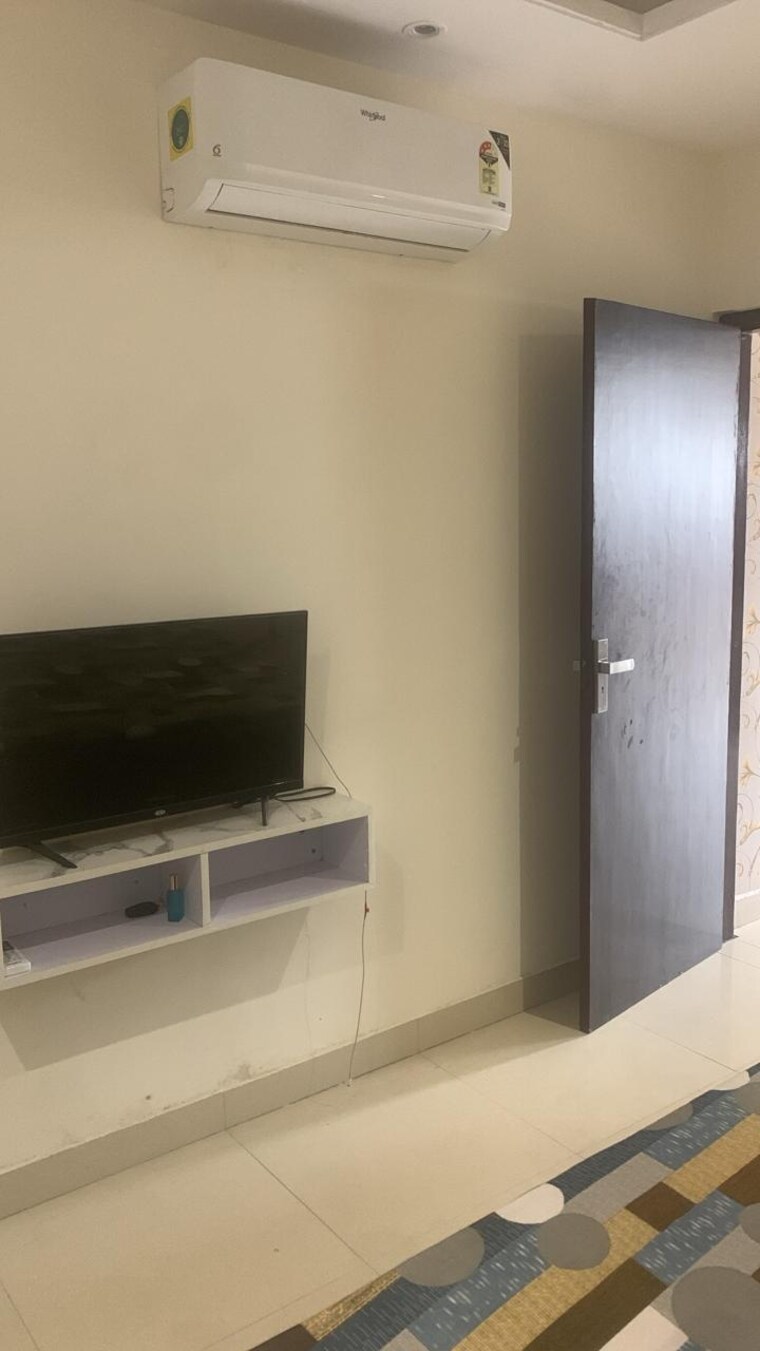 undefined, patiala road 1 Bedroom 1000 Sq.Ft. Apartment In Patiala Road Zirakpur 9381172