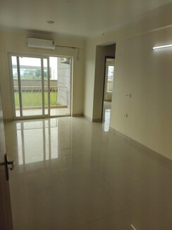 3 BHK + Servant Room Apartment For Sale in Landmark Skyvue