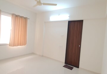 Room in 2 BHK Apartment at Shree Palaash Oak, Baner – for Rent