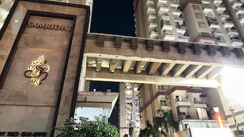 Samridhi Grand Avenue