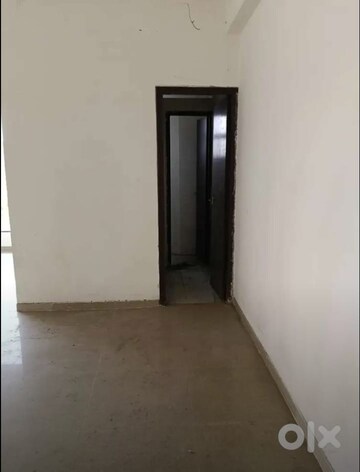 Room in 3.5 BHK Apartment at Omaxe City, Omaxe City – for Rent