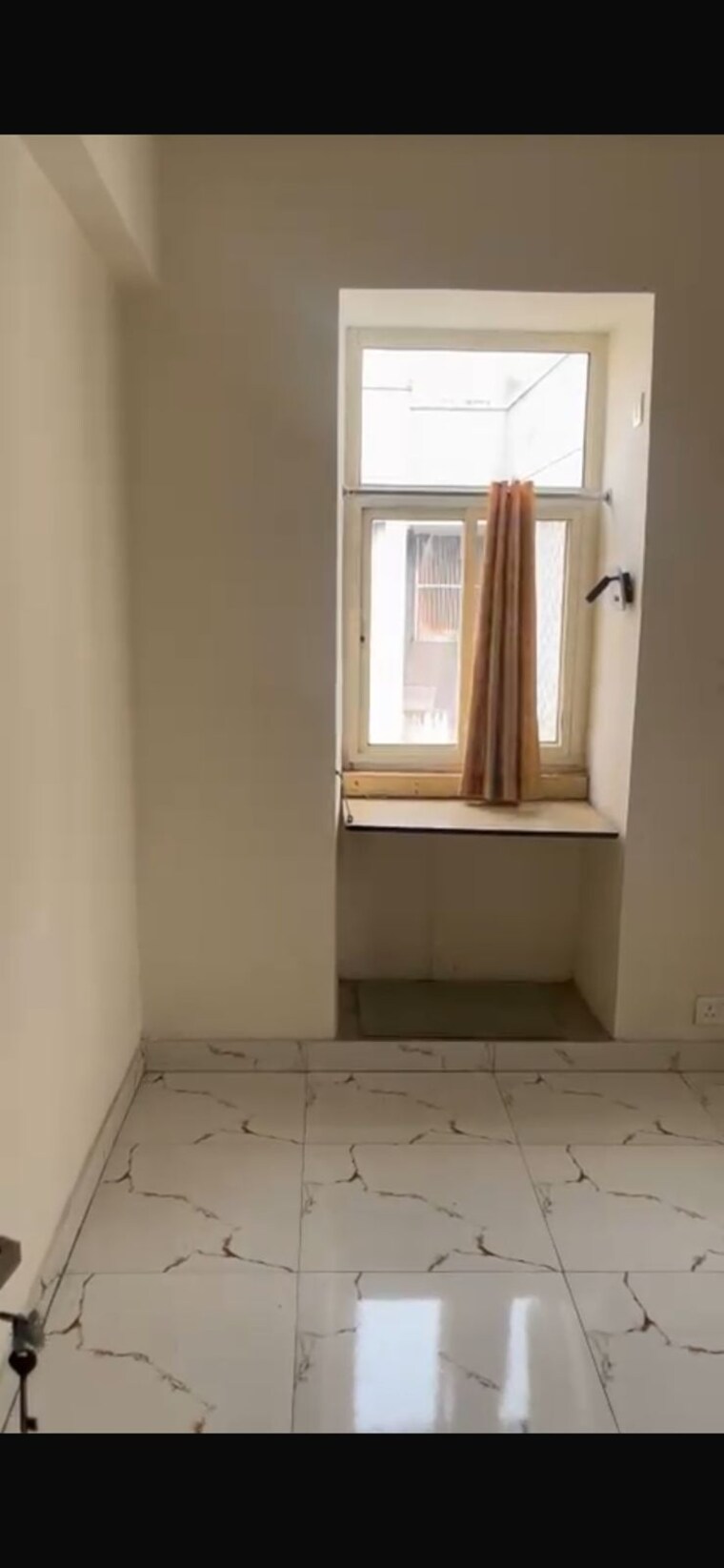 Room, jal-vayu-vihar-noida 3 Bedroom 1216 Sq.Ft. Apartment In Sector 21 Noida 9381219