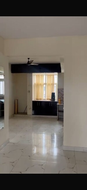 Room in 3 BHK Apartment at Jal Vayu Vihar Noida, Sector 21 – for Rent